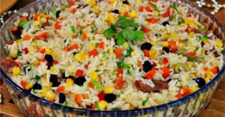 Arroz Colorido de Natal: Encante com Sabores e Cores