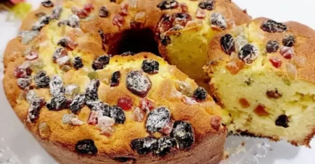 Bolo de Frutas: Simples e Saboroso