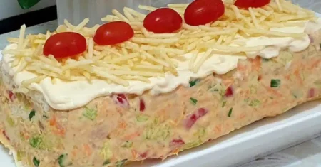 Bolo Salgado de Atum: Um Toque Especial para suas Confraternizações