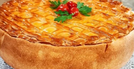 Empadão de Frango Cremoso: Massa Que Derrete na Boca