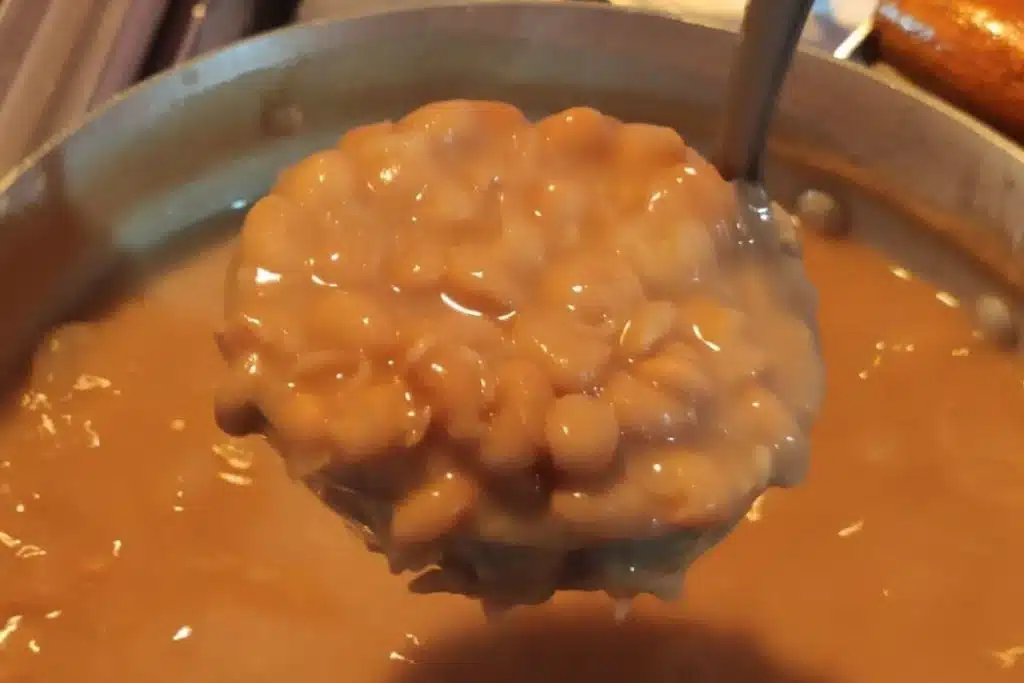 Feijão com caldo grosso um segredo de mãe para você o melhor feijão de todos