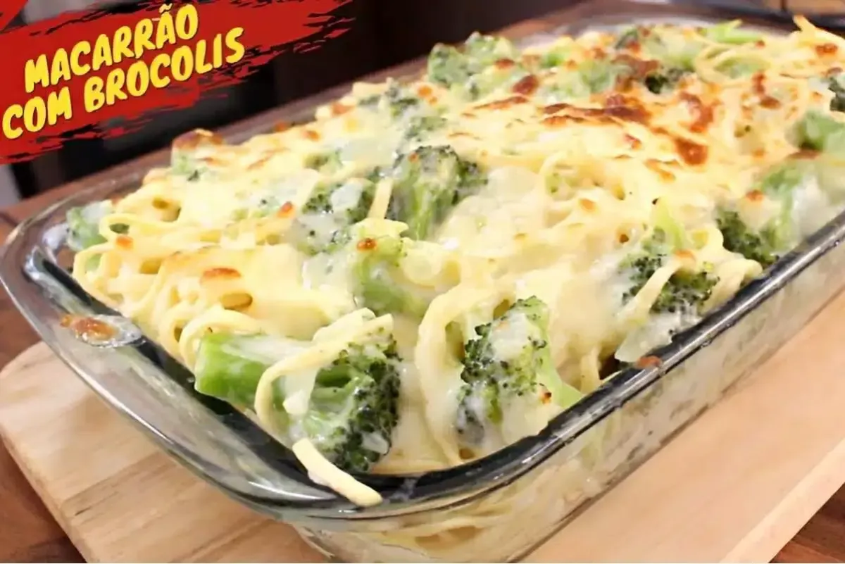 Macarrão ao Molho Branco com Brócolis