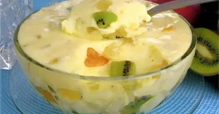 Mousse de Salada de Frutas: Uma Explosão de Sabores Refrescante