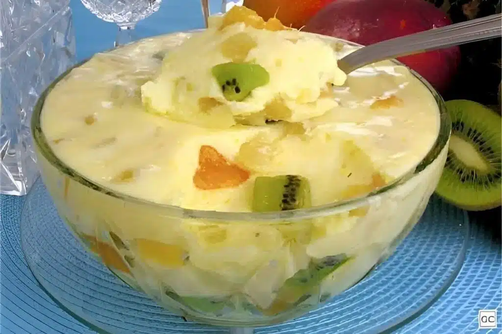 Mousse de salada de frutas