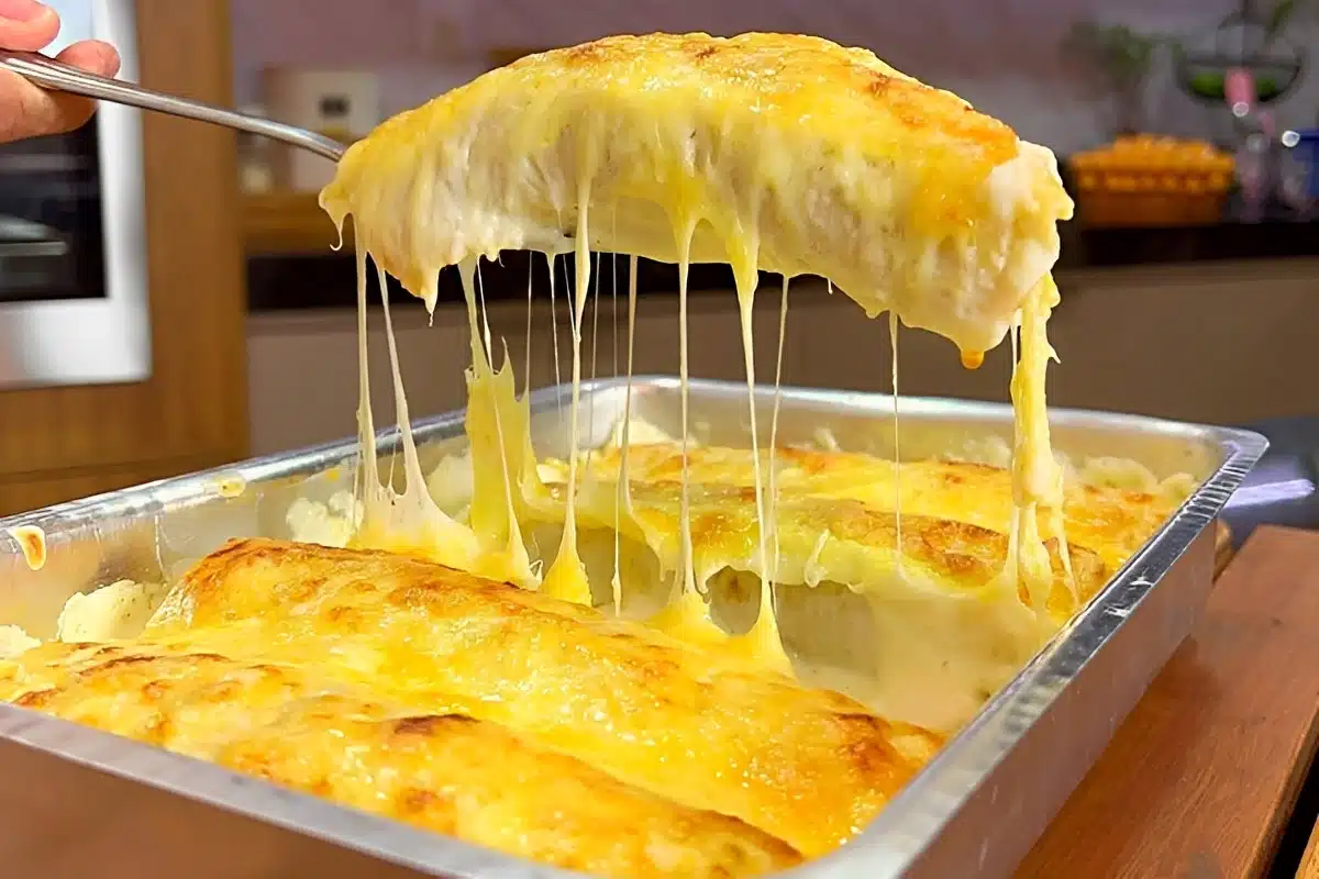 Panqueca de Carne Moída ao Molho Branco