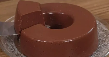 Pudim de Chocolate Sem Forno: Sobremesa Deliciosa para Ano Novo