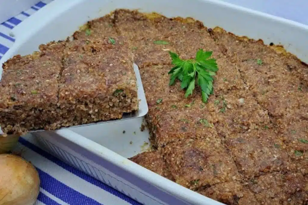 Quibe de forno é só misturar os ingrediente e levar para assar