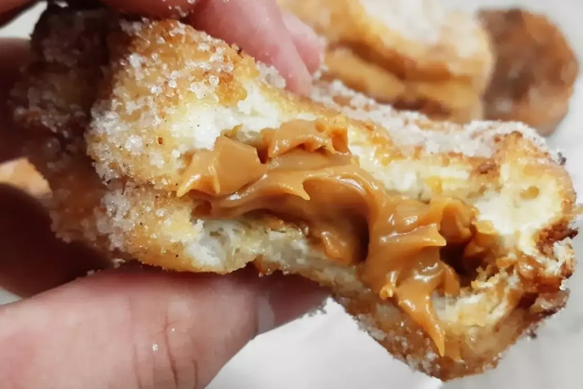 Rabanada de nozes com doce de leite, uma das minhas sobremesas favoritas, vêm aprender.