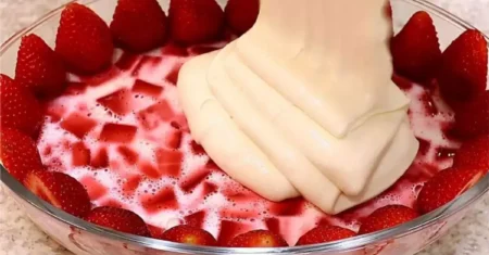 Sobremesa de Morango para o Natal: Doçura e Frescor na Ceia!