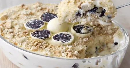 Sobremesa de Ouro Branco: Um Brinde à Elegância Natalina