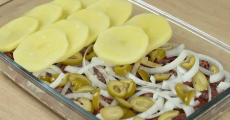 Jantar Delicioso: Receita Rápida e Fácil em Uma Travessa